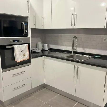 Villa Vona - Private Pool, Beautiful Garden In 3 Bdr